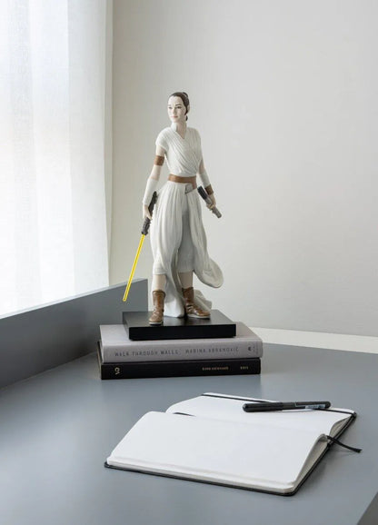 Lladro Rey™ Sculpture