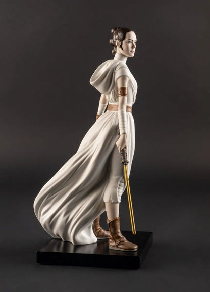 Lladro Rey™ Sculpture