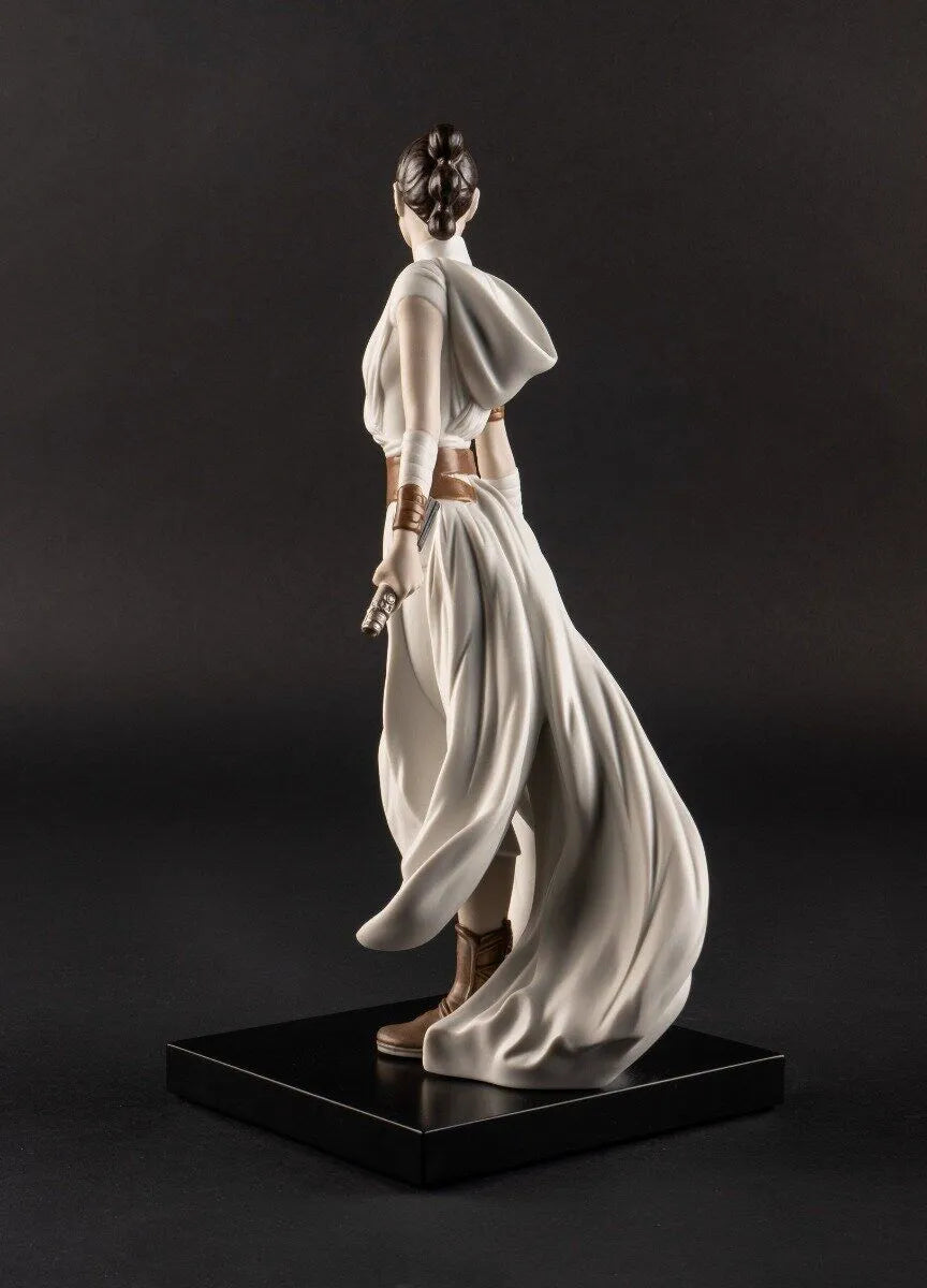 Lladro Rey™ Sculpture