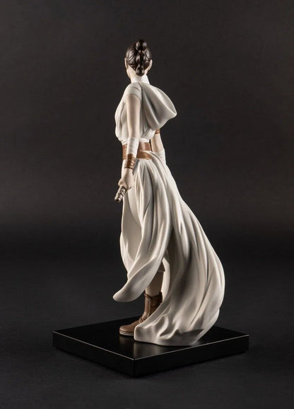 Lladro Rey™ Sculpture