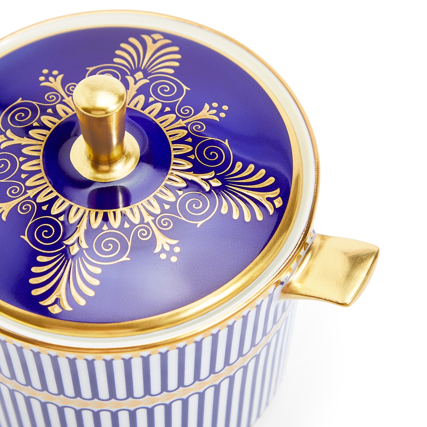 Wedgwood Anthemion Blue Covered Sugar