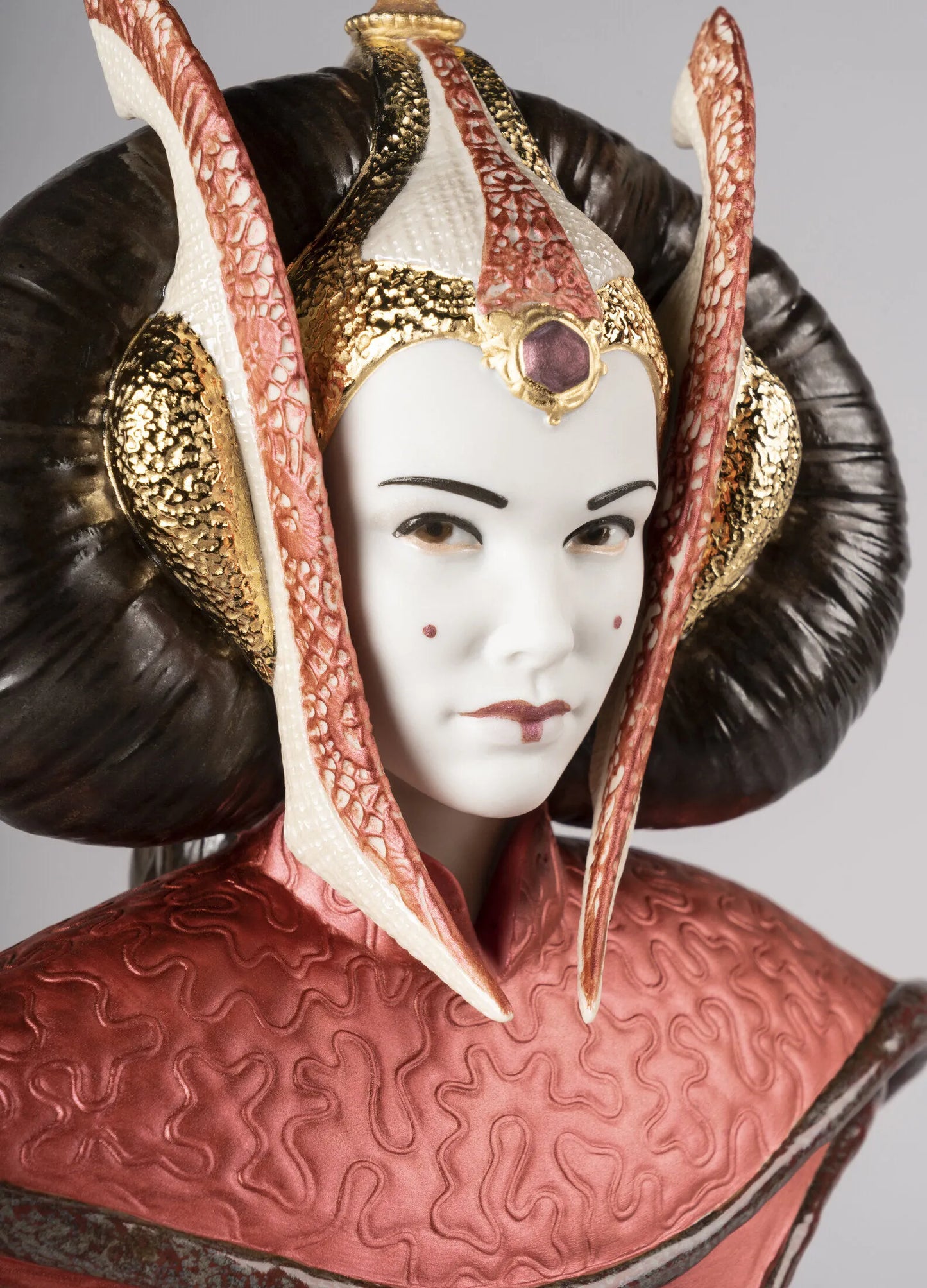 Lladro Queen Amidala™ in the Throne Room Sculpture. Limited Edition