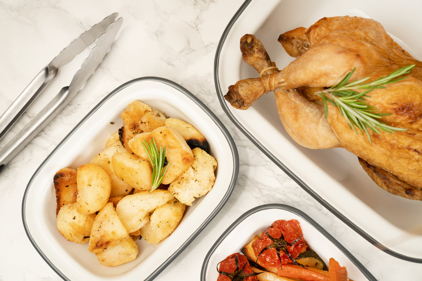 The Kitchen Pantry Enamel Rectangular Pie Dish 16cm