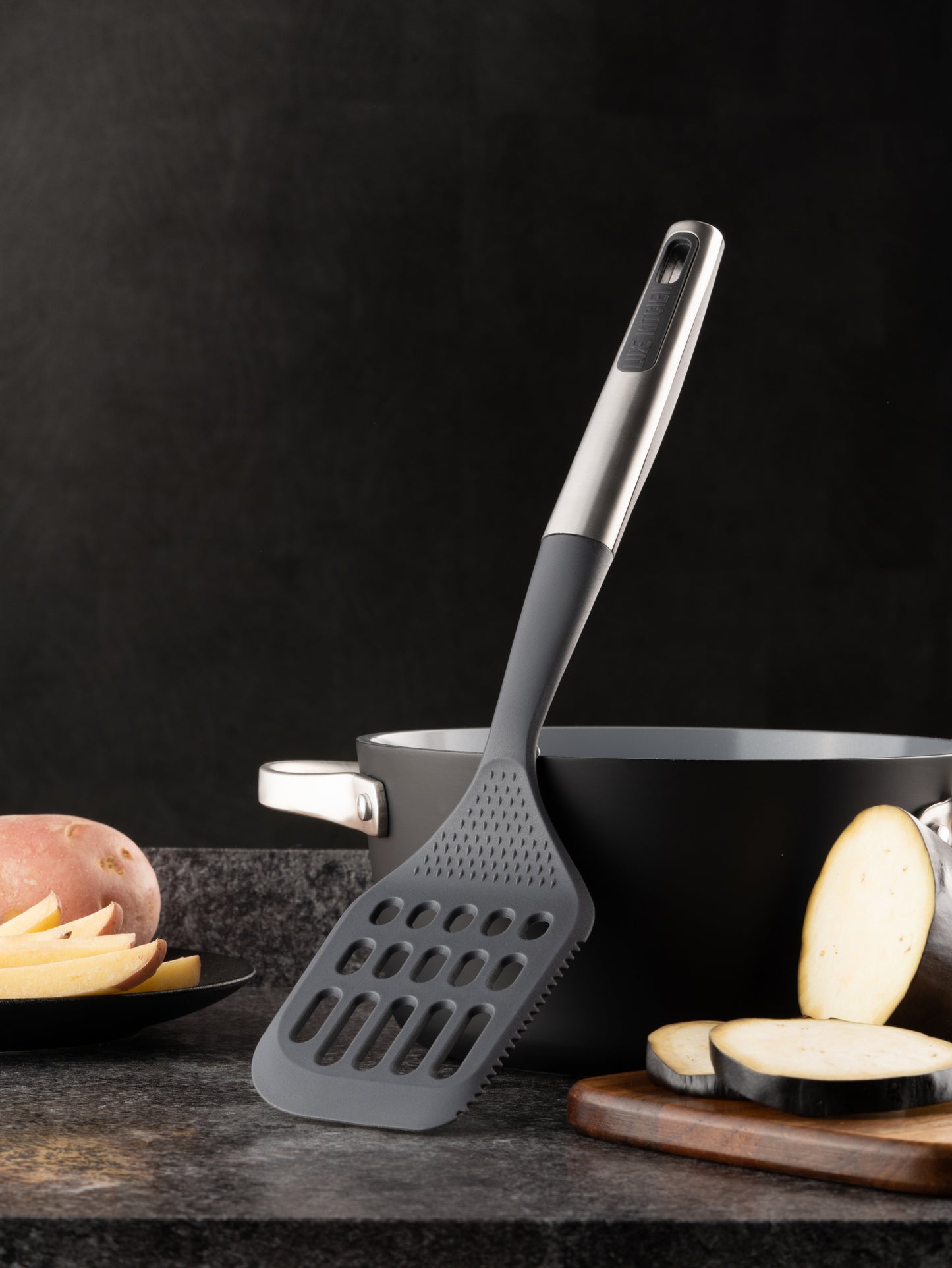 Luxe Nylon Slotted Turner