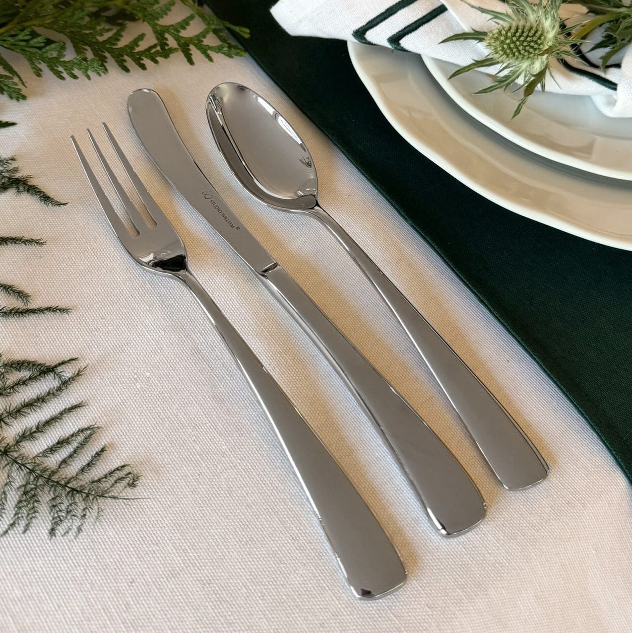 Studio William Larch Mirror 42 Piece Cutlery Set