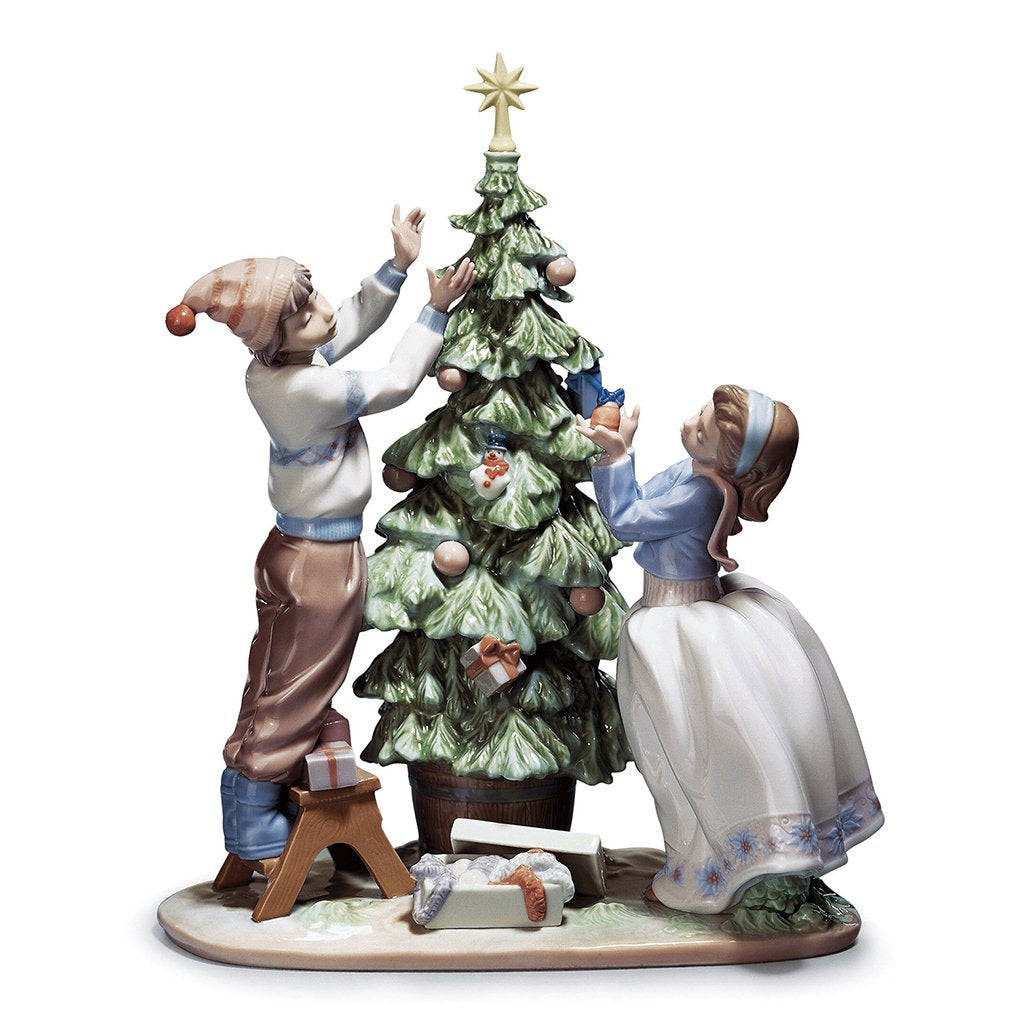 Lladro Christmas Trimming the Tree