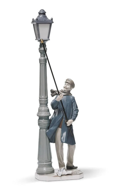 Lladro Lamplighter-Goviers