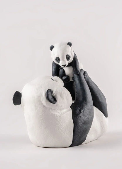 Lladro Mommy Panda-Goviers