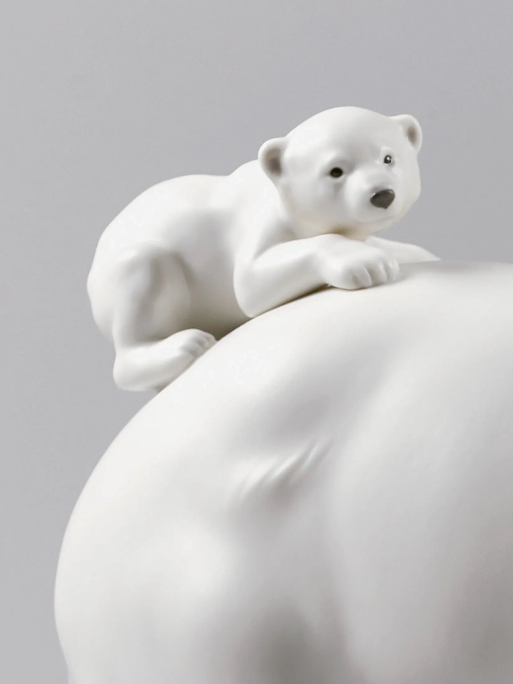 Lladro Mummy Polar Bear and Babies-Goviers