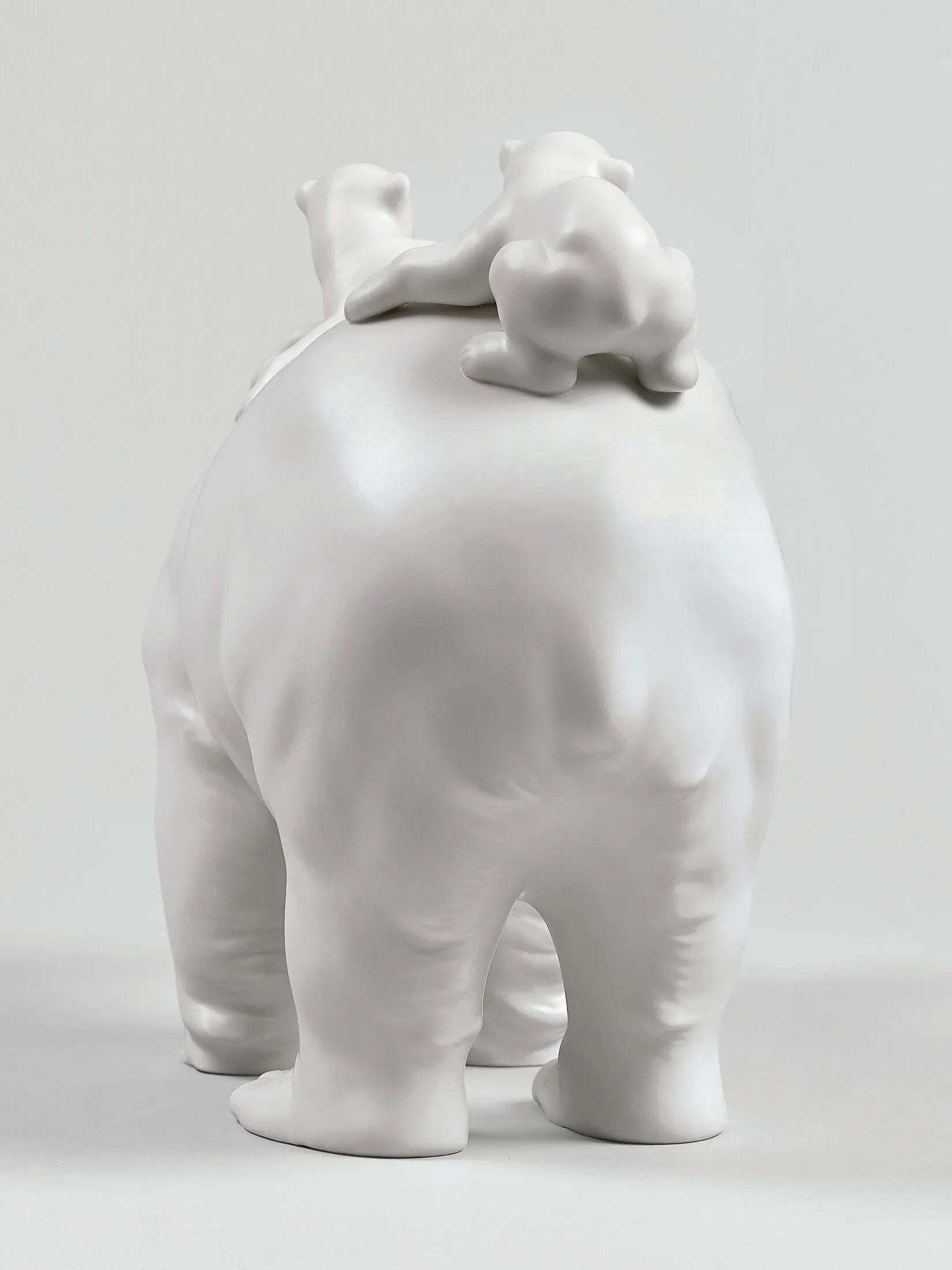 Lladro Mummy Polar Bear and Babies-Goviers
