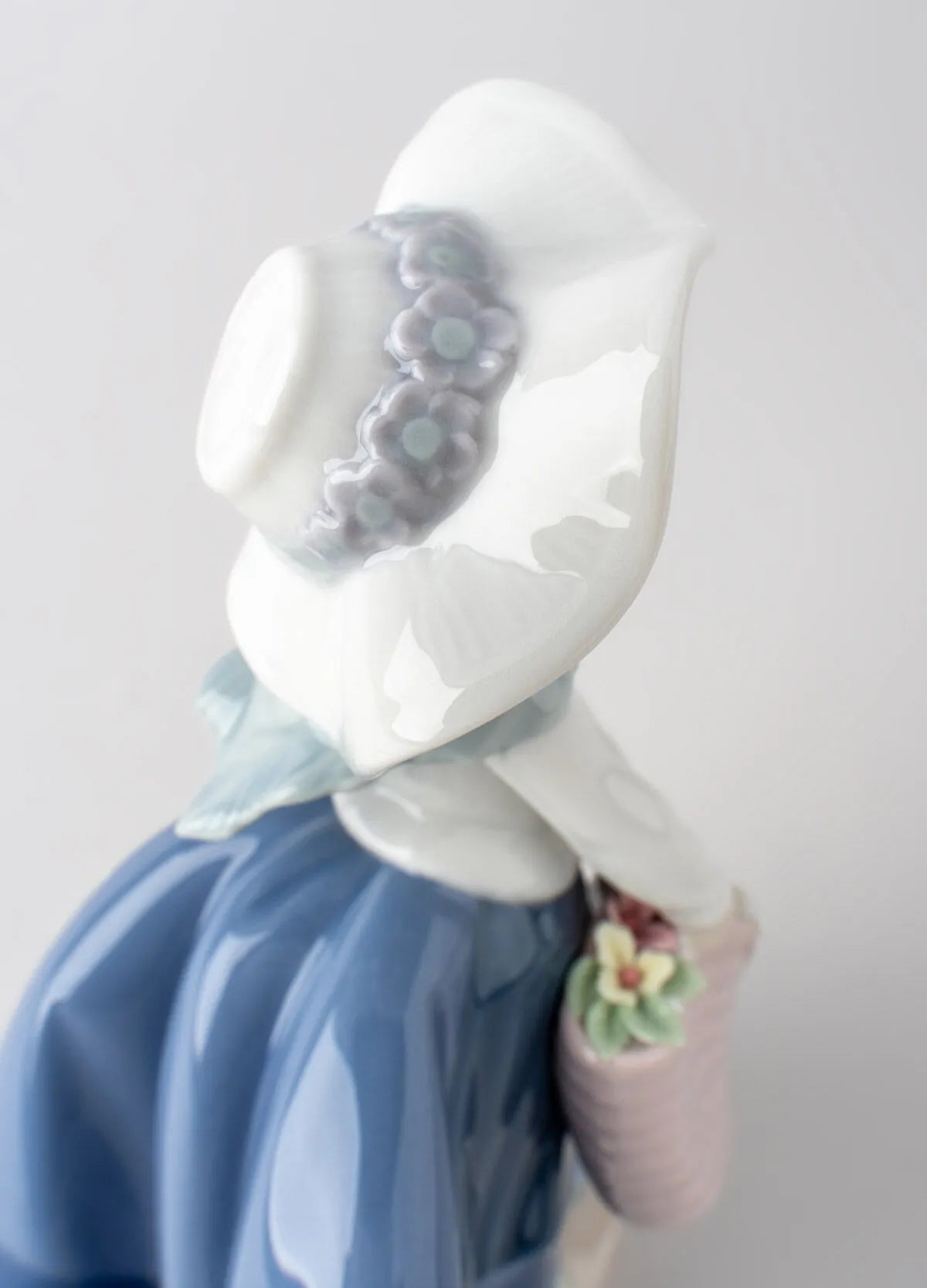 Lladro Pretty Pickings Girl Figurine-Goviers