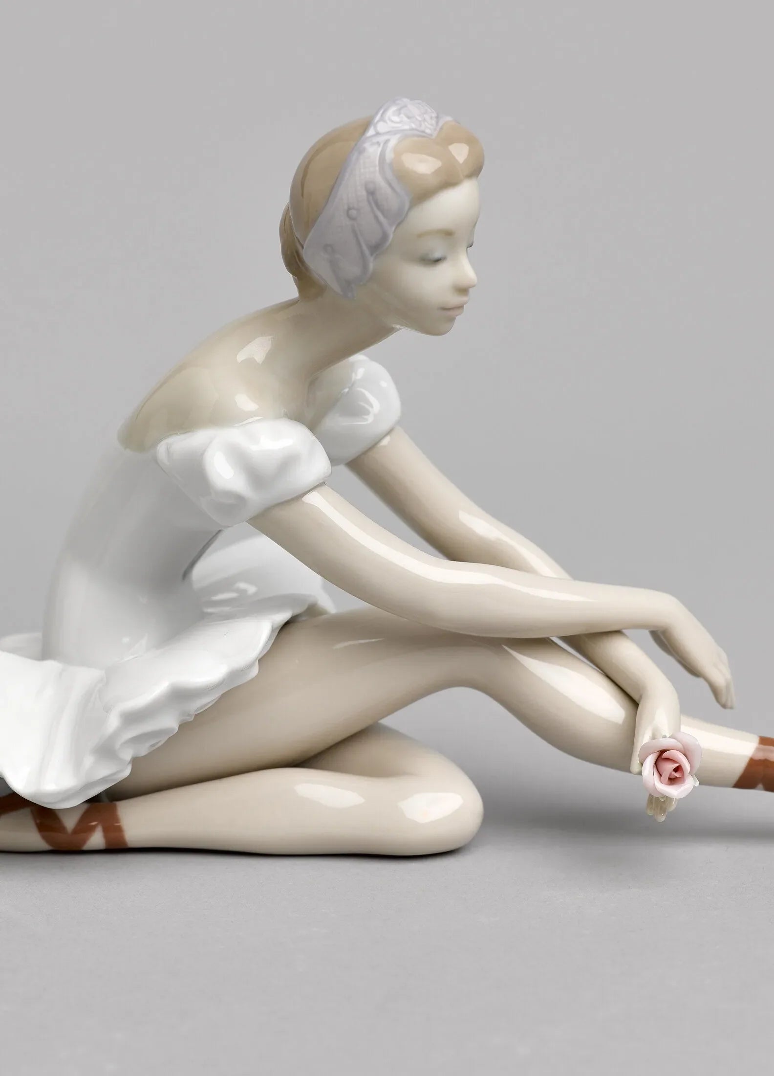 Lladro Rose Ballet-Goviers
