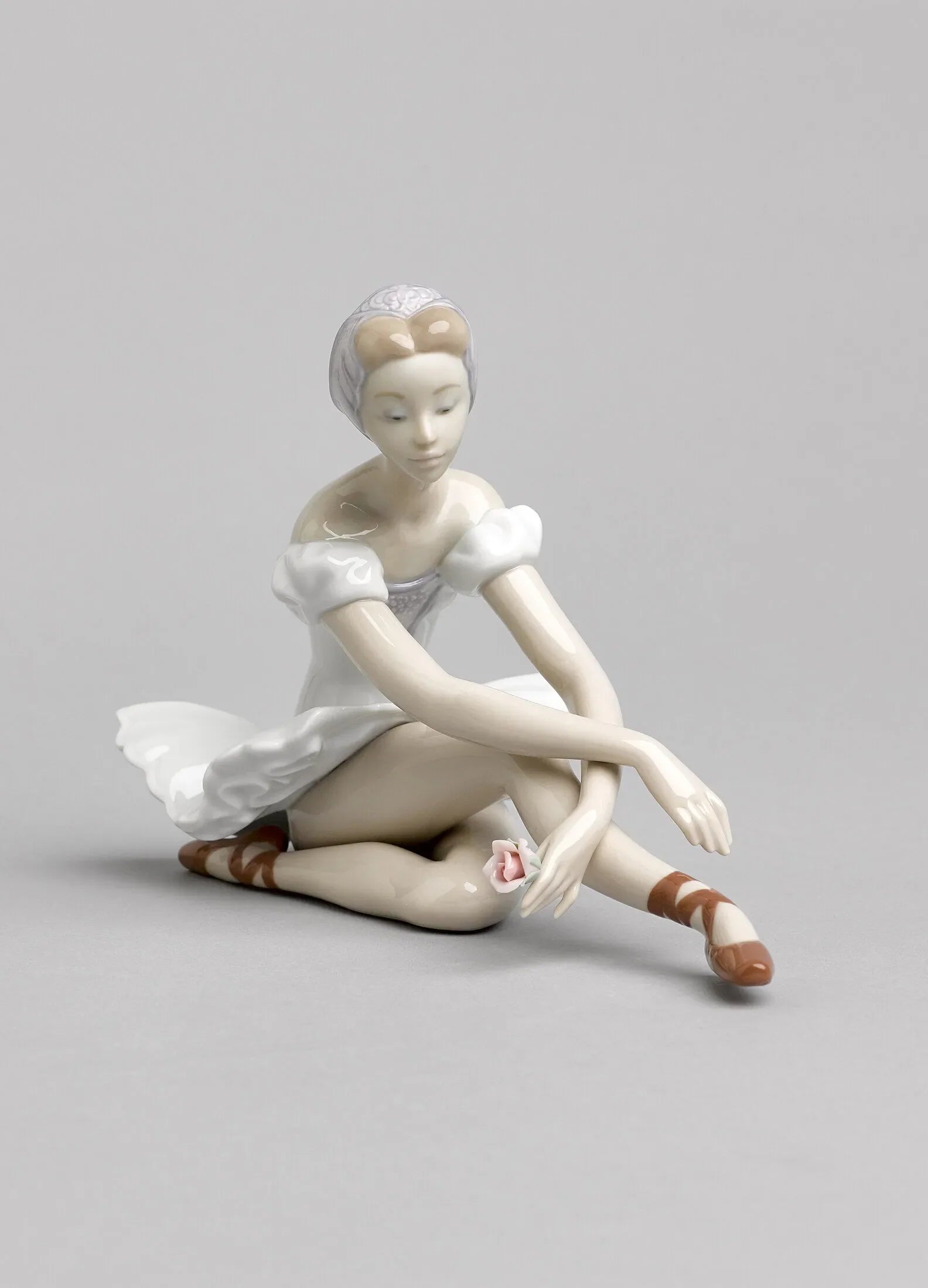 Lladro Rose Ballet-Goviers