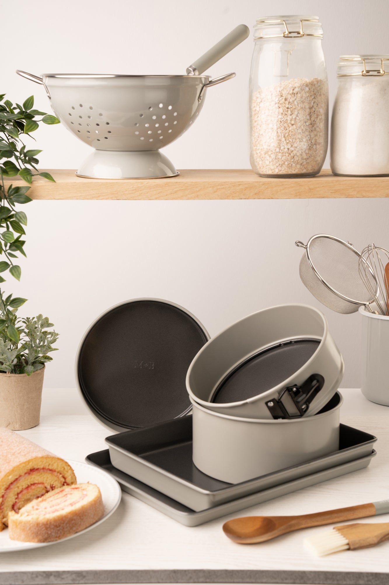 Mary Berry At Home 20cm Sandwich Cake Tin - DELIVERY JUNE