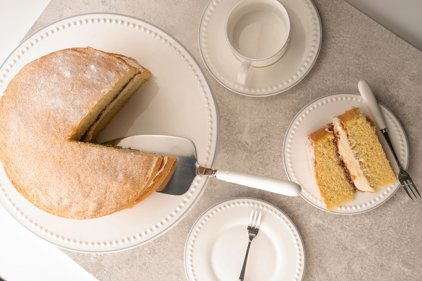 Mary Berry Signature Collection Cake Plate Set of 4