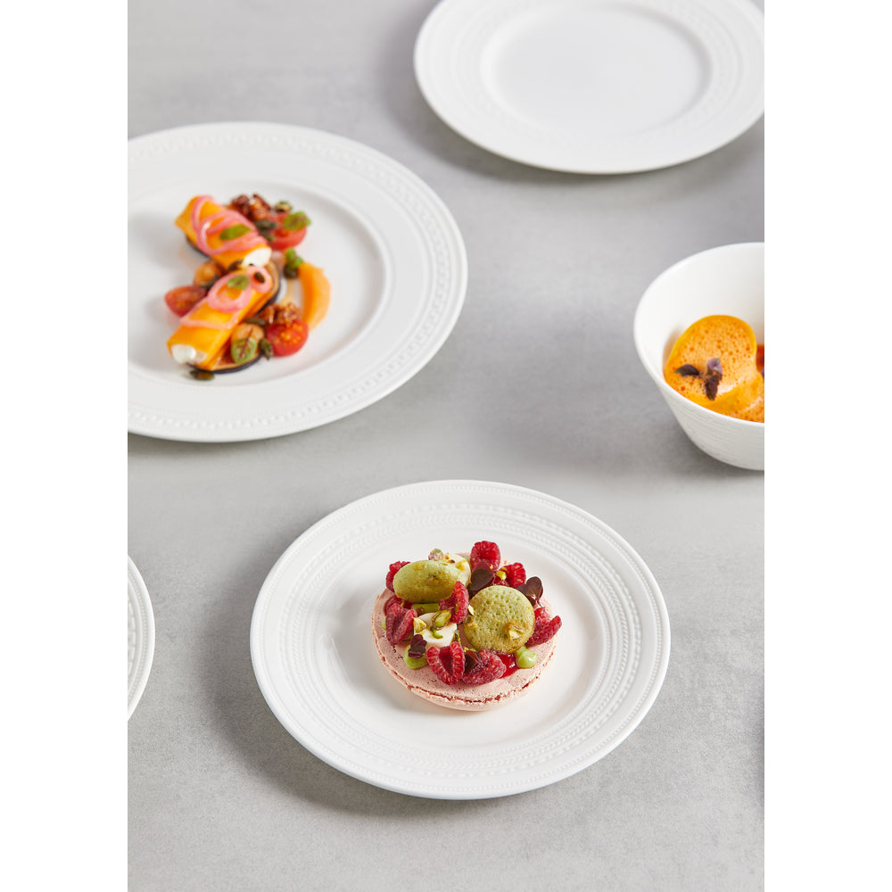 Wedgwood Intaglio 21 Piece Dinner Set