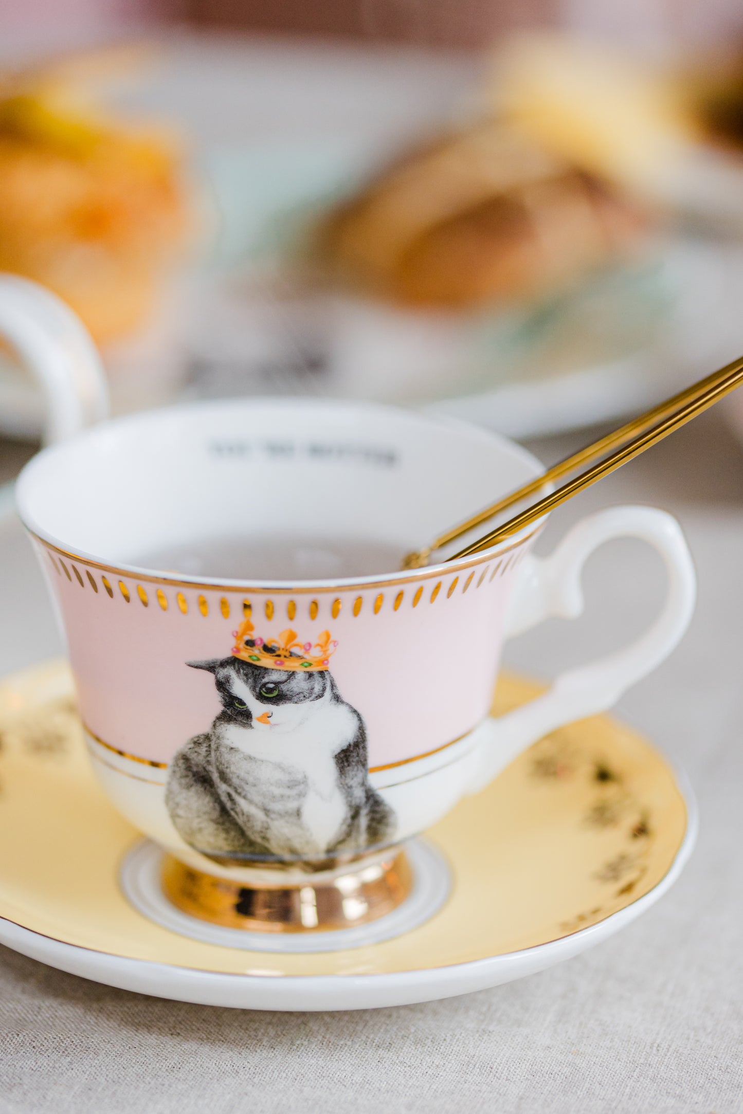 Yvonne Ellen Best Of British Teacup and Saucer Set of 2