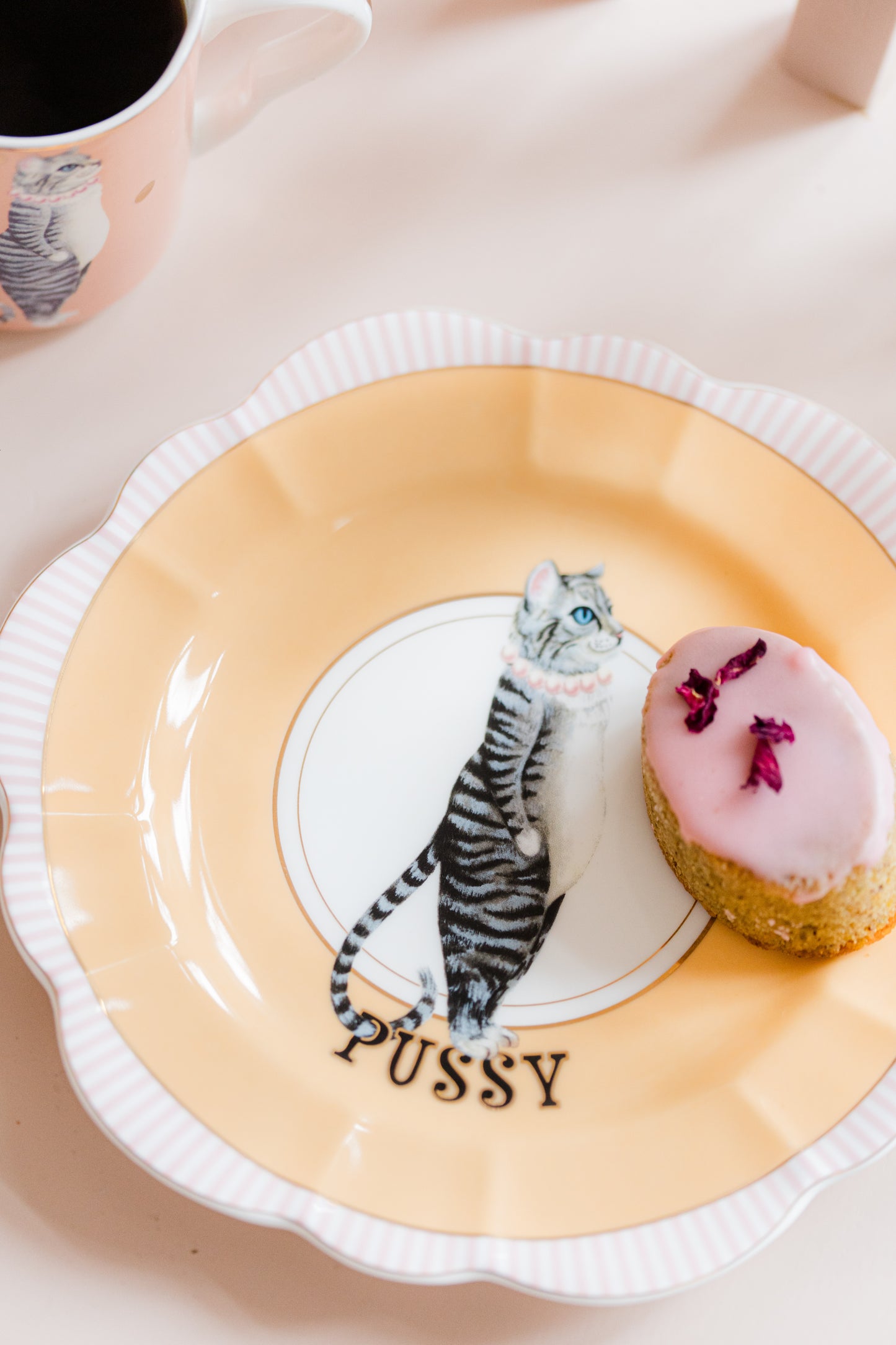 Yvonne Ellen Flower Tea Plate - Cat