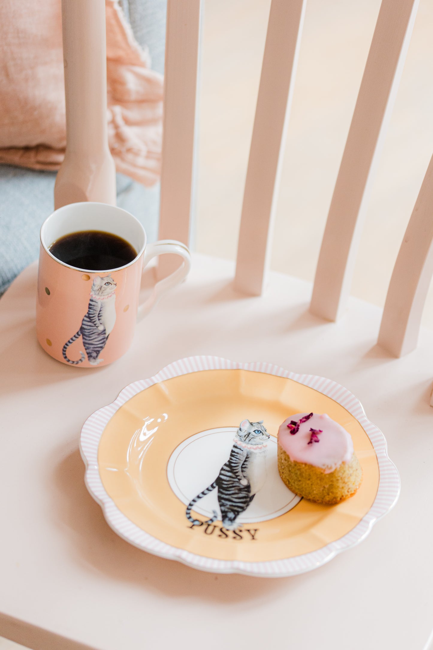 Yvonne Ellen Flower Tea Plate - Cat