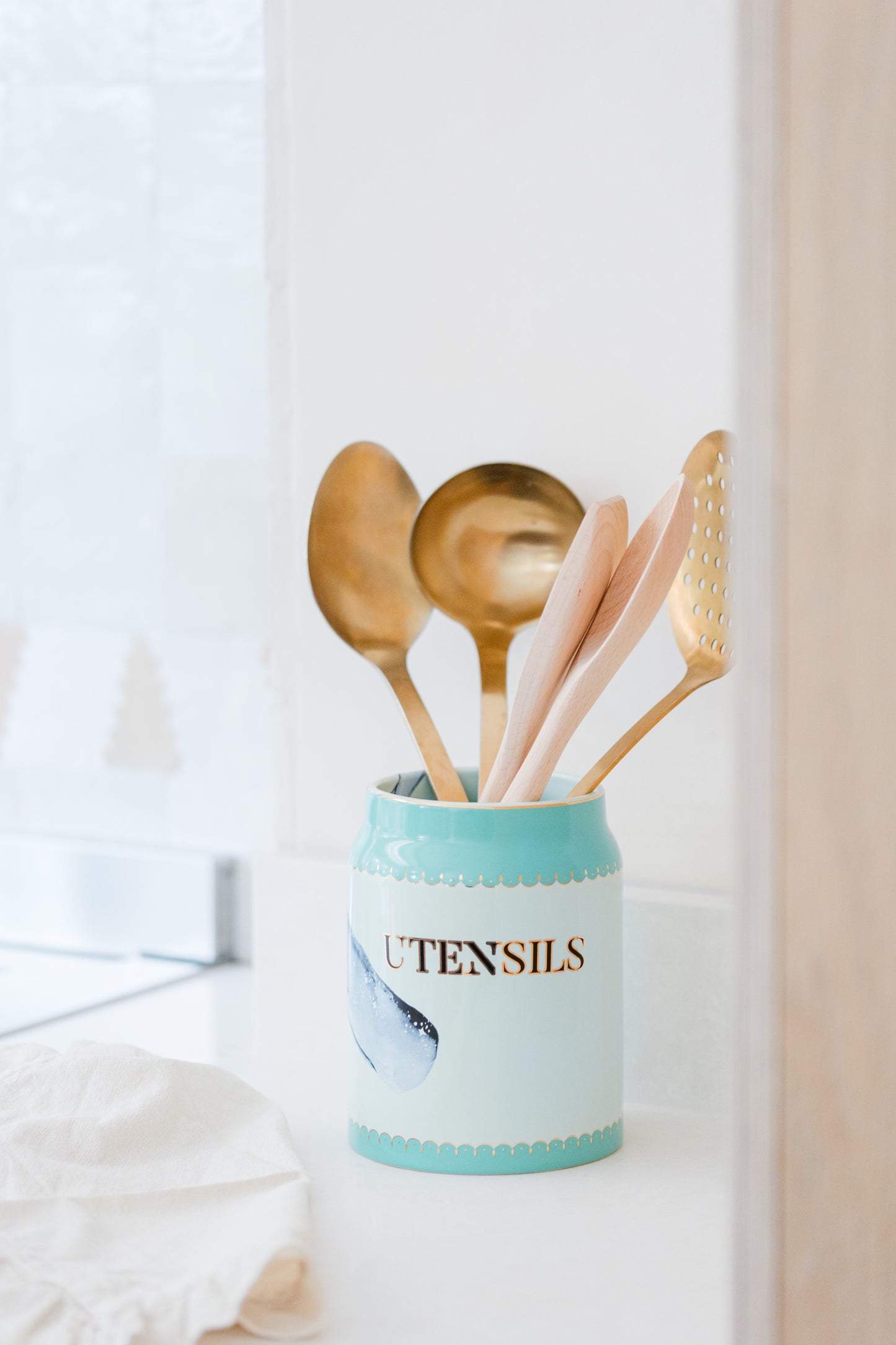 Yvonne Ellen Utensil Pot - Whale